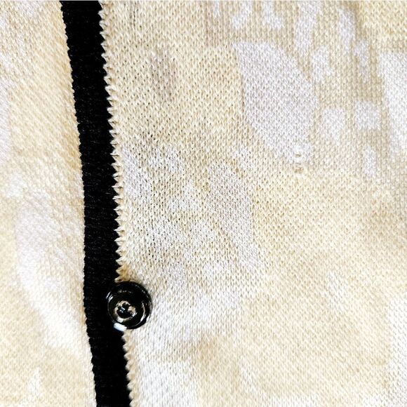 St. John Collection Short Sleeve Button Up Floral Cream Santana Knit Blouse 12 - Picture 6 of 9